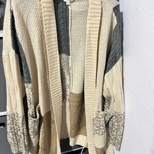 BKE Cream Gray tan sweater cardigan